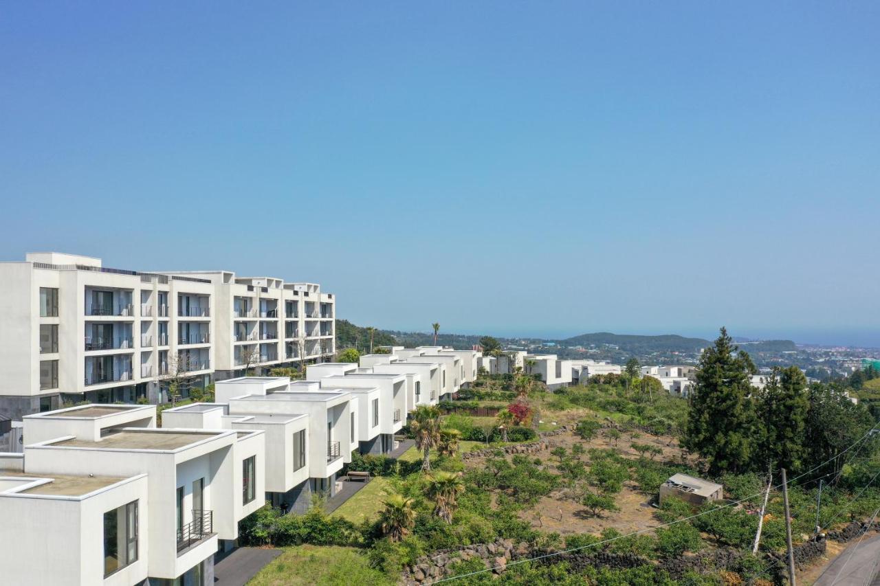 Resort Velum