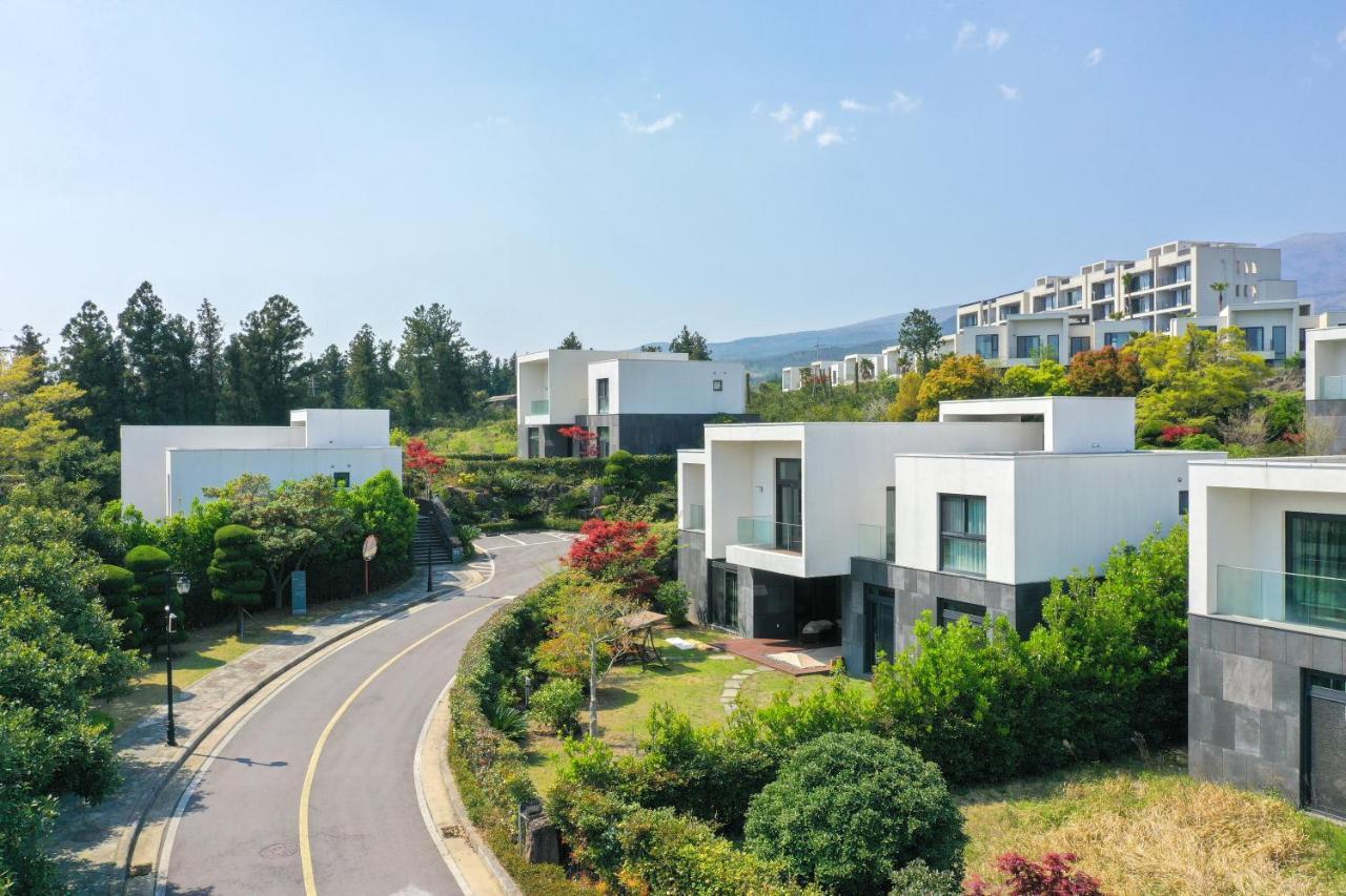 Velum Resort