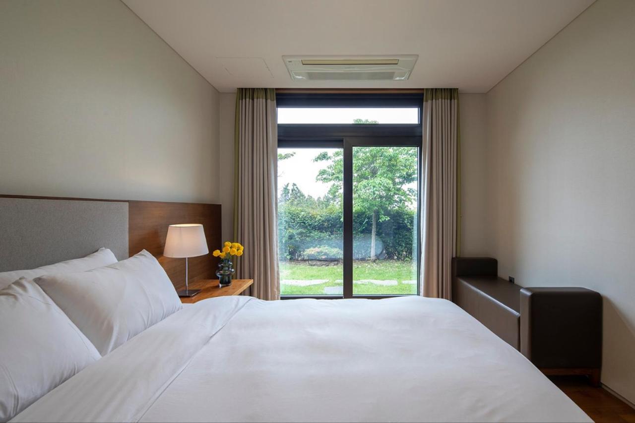 Velum 4*